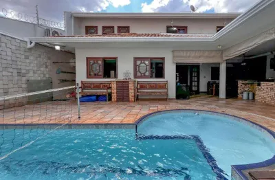 Sobrado à venda em maringá, jardim imperial, com 4 suítes, com 334.68 m²