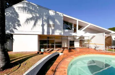 Sobrado à venda em maringá, zona 05, com 4 suítes, com 753.62 m²