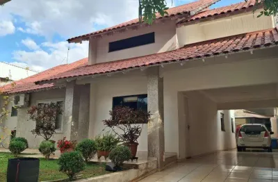 Sobrado à venda em maringá, jardim catedral, com 4 quartos, com 216.36 m²