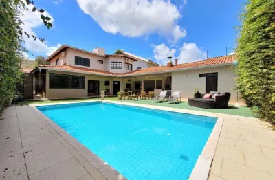 Sobrado para alugar em maringá, zona 08, com 3 quartos, com 326.32 m²