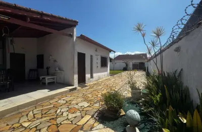 Casa para venda em itanhaém, tupy, 2 dormitórios, 1 suíte, 1 banheiro, 2 vagas