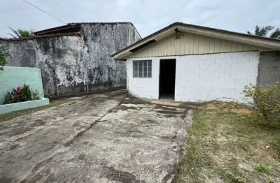Casa para venda em itanhaém, guacyra, 3 dormitórios, 2 banheiros, 4 vagas