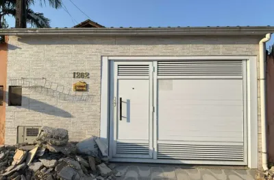 Casa para venda em itanhaém, jardim magalhães, 2 dormitórios, 1 banheiro, 2 vagas