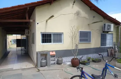 Casa para venda em itanhaém, tropical, 3 dormitórios, 2 suítes, 1 banheiro, 4 vagas