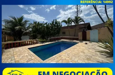 Casa para venda em itanhaém, bopiranga, 3 dormitórios, 1 suíte, 1 banheiro, 5 vagas