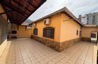 Casa para Venda em Mongaguá, Jardim Marina, 3 dormitórios, 2 suítes, 2 banheiros, 3 vagas