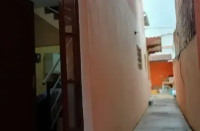 Sobrado para Venda em Mongaguá, Barigui, 3 dormitórios, 2 suítes, 1 banheiro, 2 vagas