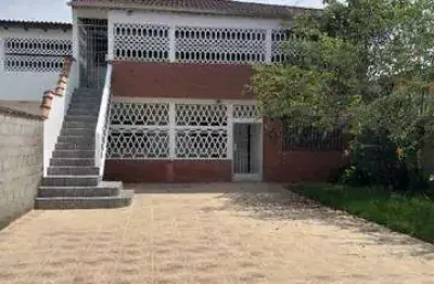 Casa para venda em itanhaém, loty, 3 dormitórios, 1 suíte, 2 banheiros, 6 vagas