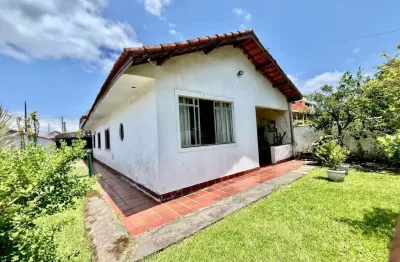 Casa para Venda em Peruíbe, Belmira Novaes, 4 dormitórios, 2 banheiros, 3 vagas