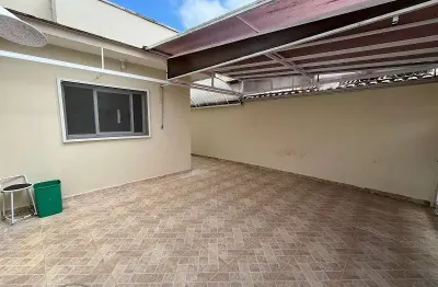 Casa para venda em itanhaém, balneário tupy, 2 dormitórios, 1 suíte, 1 banheiro, 2 vagas