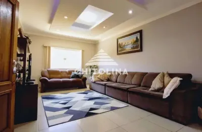 Casa com 5 dormitórios, sendo 1 suíte à venda, 308 m² por r$ 1.000.000 - vila vendramini - itapetininga/sp