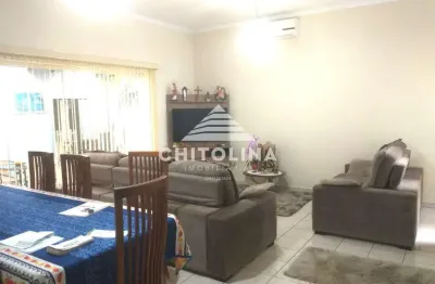 Casa com 3 dormitórios à venda, 203 m² por r$ 790.000,00 - vila serafim - itapetininga/sp