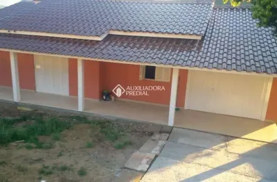 Casa com 3 quartos à venda na ramiro barcelos, 3329, centro, montenegro, 70 m2 por r$ 490.000