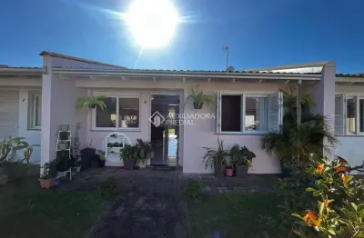 Casa em condomínio fechado com 2 quartos à venda na cylon rosa, 285, aeroclube, montenegro, 61 m2 por r$ 212.000