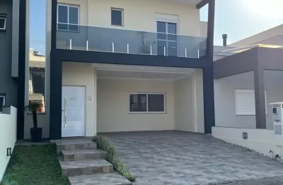 Casa em condomínio fechado vale dos lírios com suíte e pátio amplo