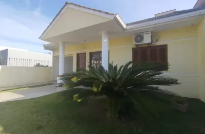 Casa térrea no vale ville com terreno amplo, piscina e área gourmet completa