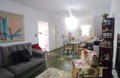 Casa com 5 quartos à venda no Planalto, Belo Horizonte , 300 m2 por R$ 980.000