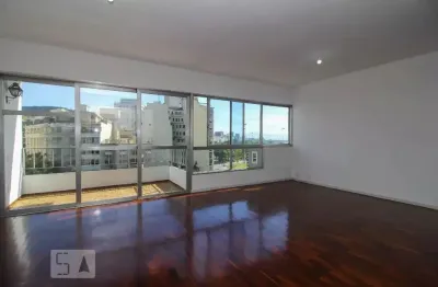 Predio imponemte frente vista para o aterro total infraestrutua