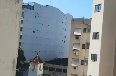 Apatamento saala qto separa no 4 andar mais 3 qtos nacobertura