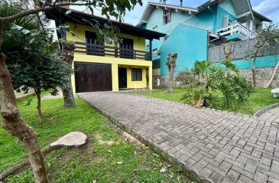 Casa semi-mobiliada de 3 dormitórios próximo ao centro de nova petrópolis