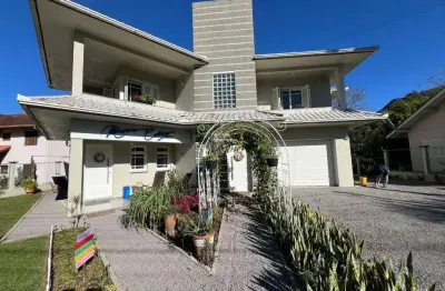 Casa com 4 quartos à venda na Rua Cônego Edvino Phul, Centro, Picada Café