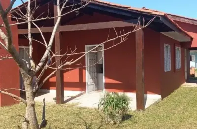 Casa com terreno averbado no centro – balneário arroio do silva