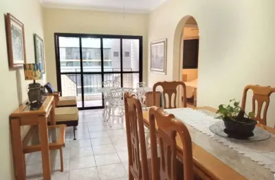 Apartamento 2 dormitórios prédio frente mar, com vista mar.