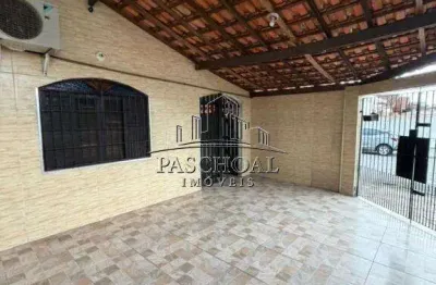 Casa Geminada Térrea 2 Dormitórios 350 metros da Praia à Venda no Maracanã, Praia Grande