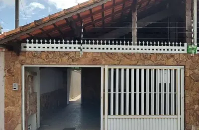 Casa térrea 03 quartos churrasqueira bairro Guilhermina em Praia Grande