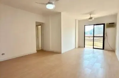 2 quartos, 1 suite, sacada , elevador e garagem. Boqueirao - praia grande