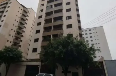 Apartamento 1 quarto, 1 banheiro social. Sacada com vista livre. Ocian