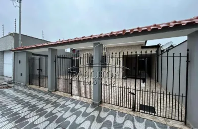 Casa com 3 quartos à venda na Avenida Presidente Castelo Branco, 196, Balneário Maracanã, Praia Grande