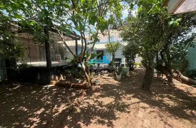 Casa com 4 quartos à venda no itacorubi, florianópolis  por r$ 1.700.000