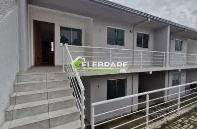 Casa em colombo!!! 03 quartos, sacada, garagem e terraço.