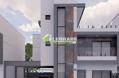 Triplex no capão raso! 03 qtos,suíte,sacada,closet,terraço