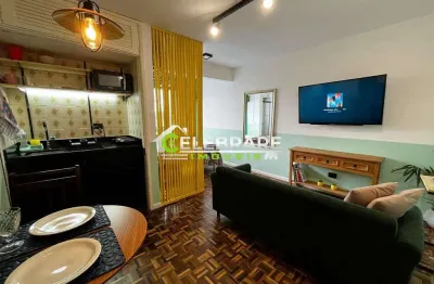 Studio mobiliado no centro de curitiba! ótima localização