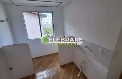 Apto são josé dos pinhais,02 qts,garagem livre,próx. ao jacomar