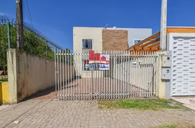 Sobrado de 3 quartos, sendo uma suíte, com vaga para 4 carros.