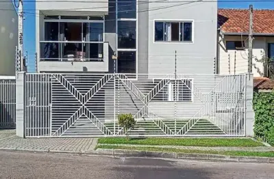 Belíssima residência de 3 quartos, sendo 1 suite no campo comprido.