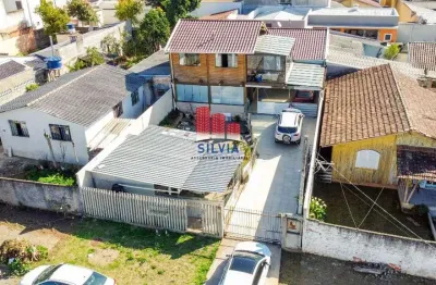 Linda residência ampla no bairro novo mundo com 260m² de área construída, 3 quartos sendo 1 suíte com closet e 5 vagas de garagem
