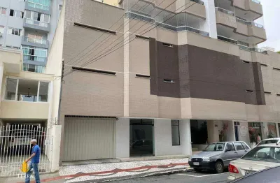 Sala comercial a venda no edifício brisas do mar localizado no centro em balneário camboriú.