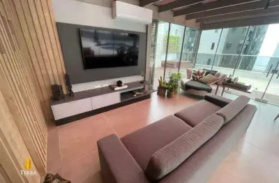 Apartamento diferenciado a venda no privillege residence localizado no centro em balneário camboriú.