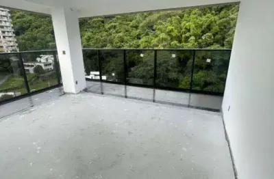 Apartamento a venda no edifício serenity tower localizado no bairro fazenda em itajaí.