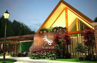 Terreno a venda no condomínio riveside localizado no bairro rio do meio em itajaí.