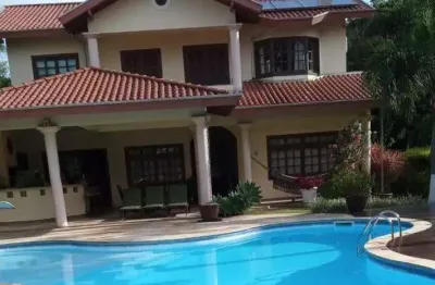 Casa à venda, localizada no bairro taquaras em balneário camboriú.