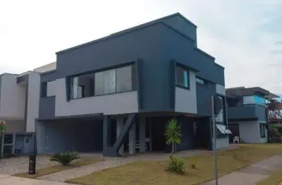 Casa em condomínio à venda no bairro santa regina em camboriú