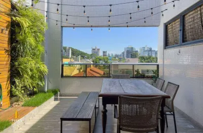 Apartamento duplex à venda no edifício reis village, praia dos amores, balneário camboriú.