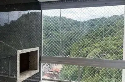 Apartamento para locação no residencial ile de france localizado no bairro carvalho em itajaí.