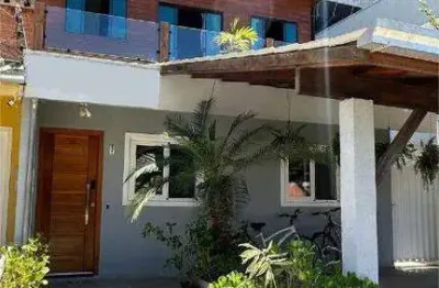 Casa em Condomínio Residencial a venda localizada na Praia Brava em Itajaí.