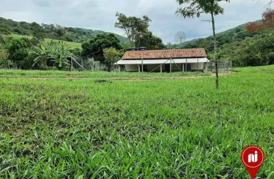 Chácara com 3 dormitórios à venda, 12000 m² por R$ 300.000 - Sítio Lagoa - Passa Tempo/Minas Gerais